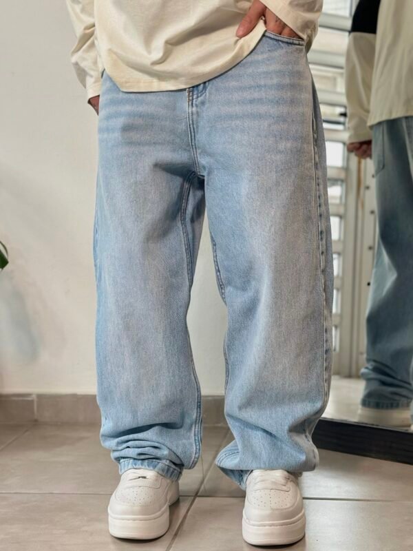 JEAN MOM